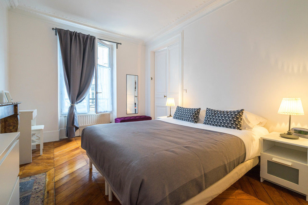 Cosy Bastille Apartment