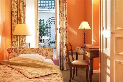 Relais Du Louvre Paris