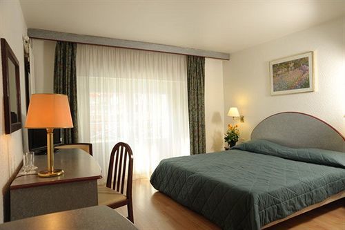 Royal Bastille 2*