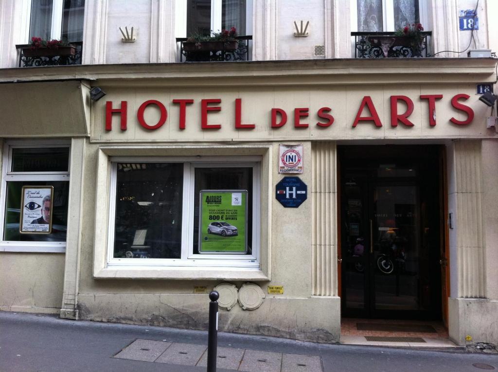 Des Arts Paris