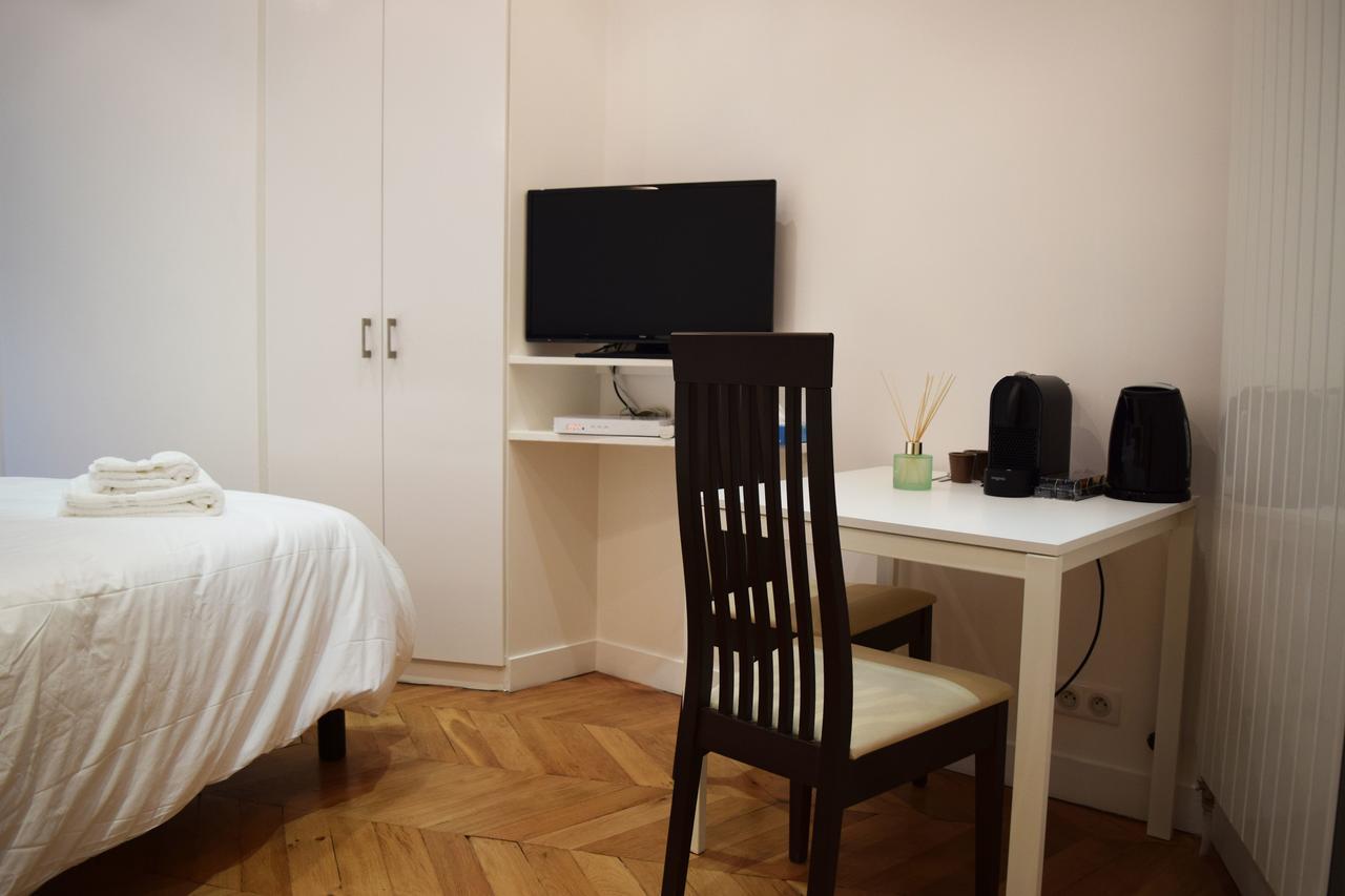 Bed & Breakfast Square