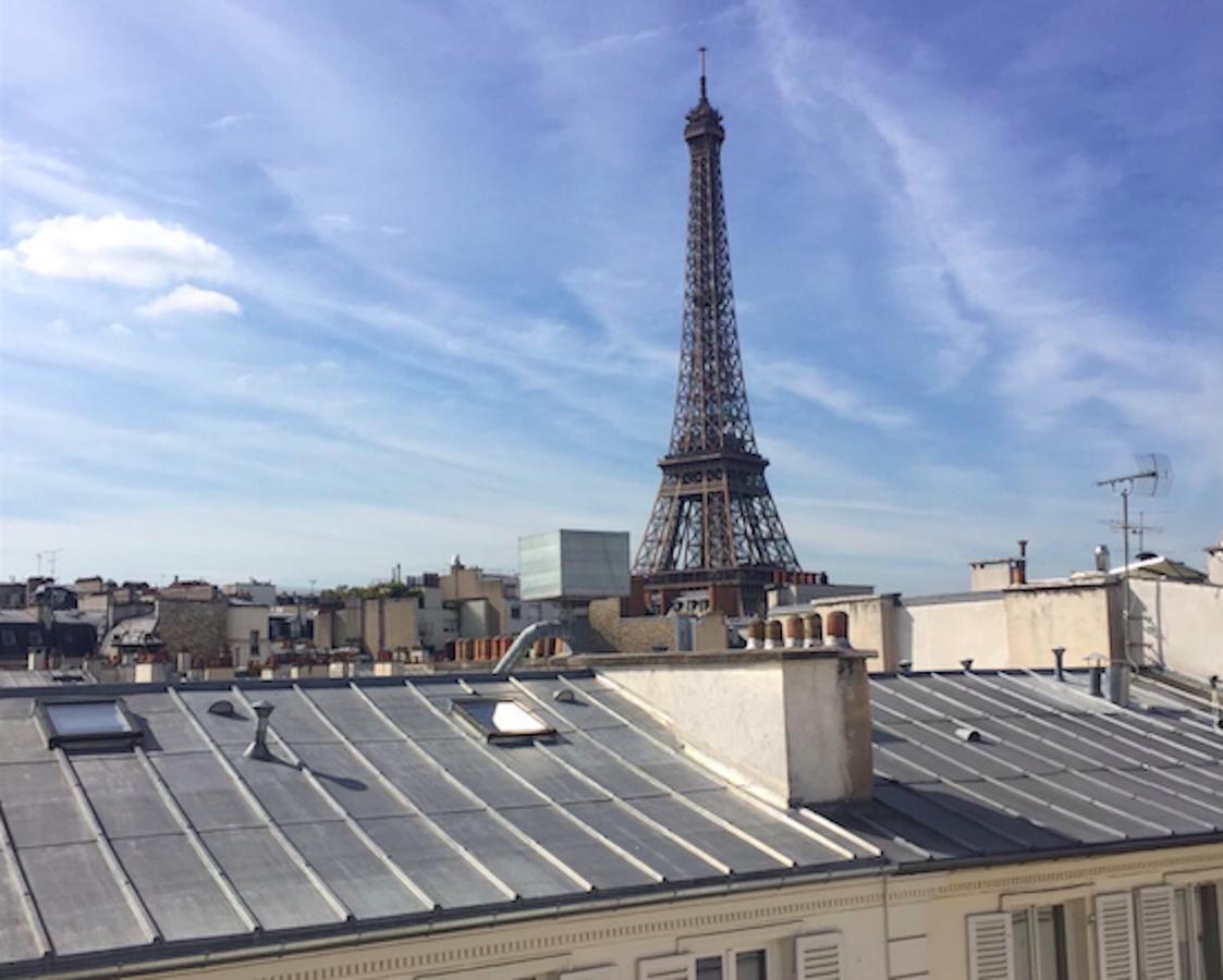 Private Apartment - Rue Cler - Eiffel Tower View Paris