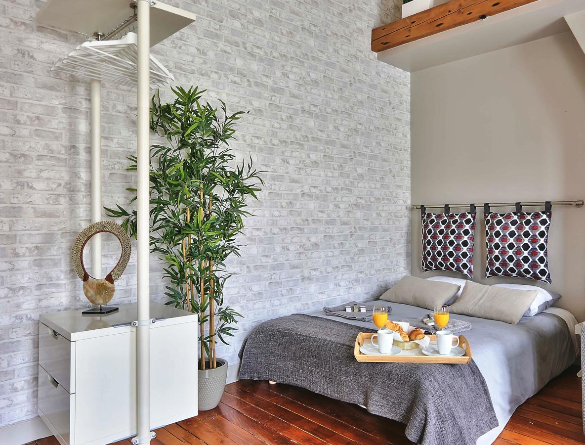 Lovely Nest Eiffel Tower Bottom Apartment *