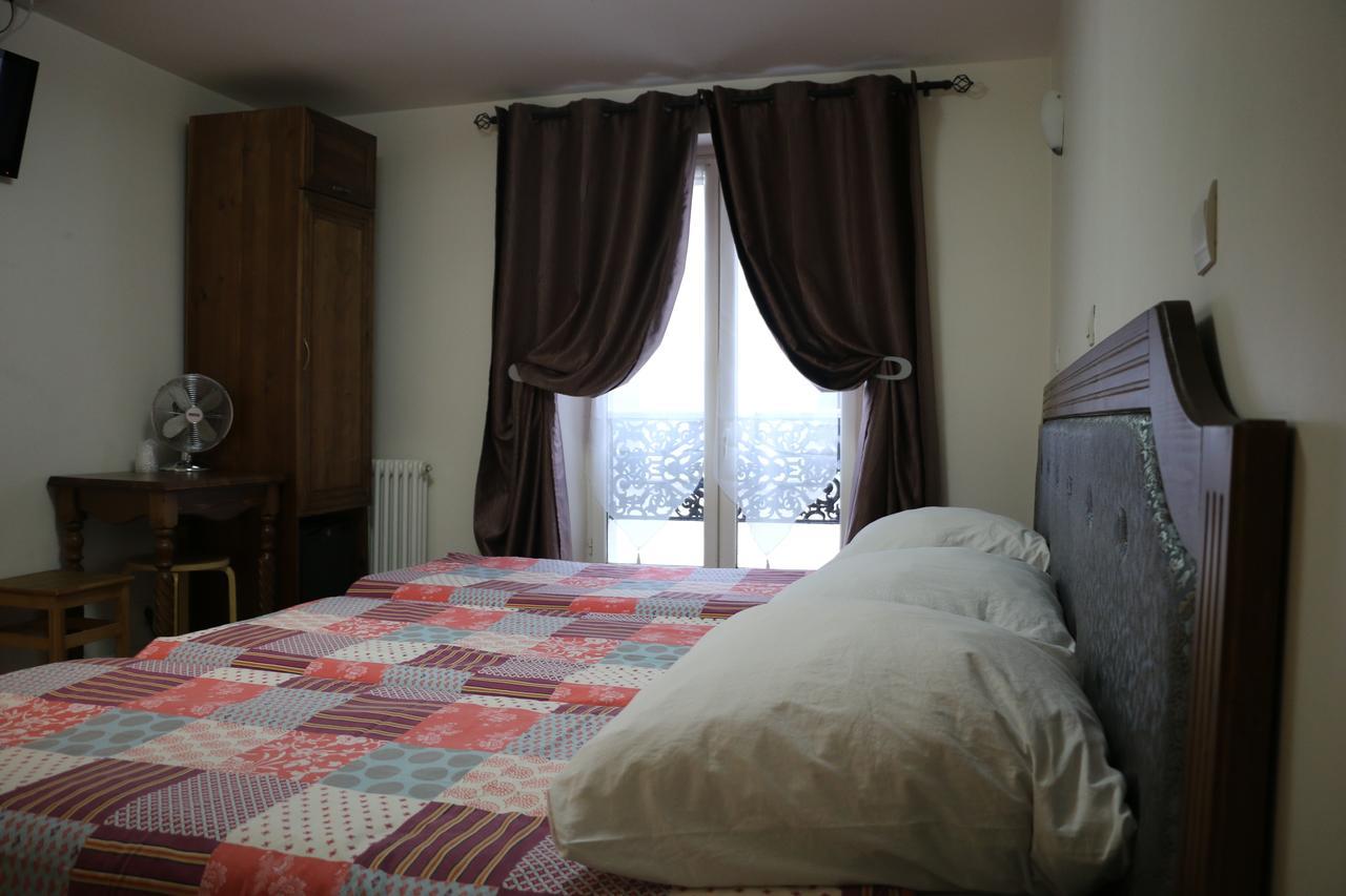 Hotel Grand De Clermont 2*