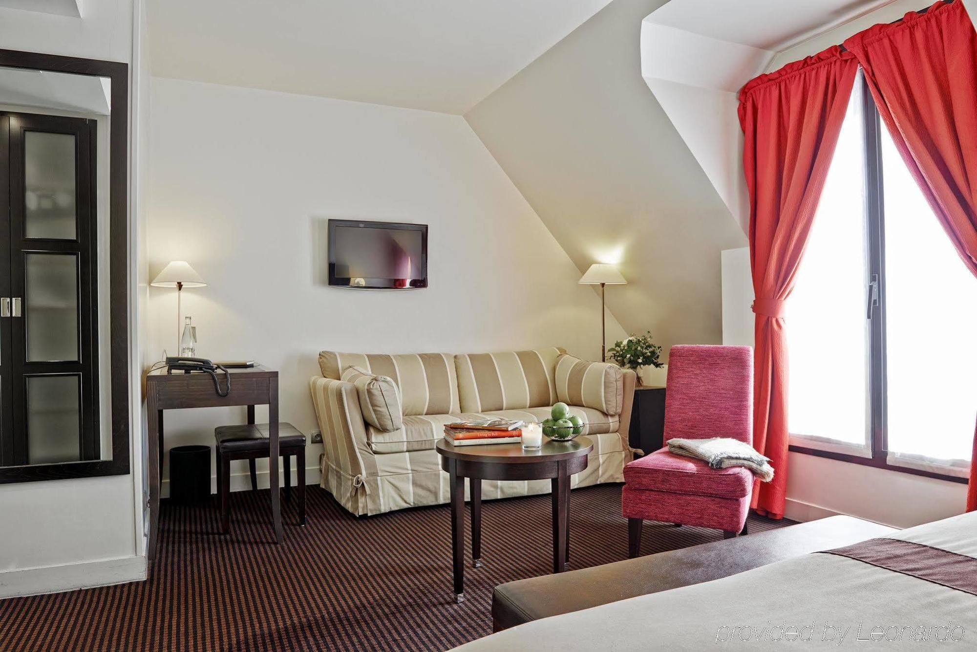Plaza Tour Eiffel Hotel