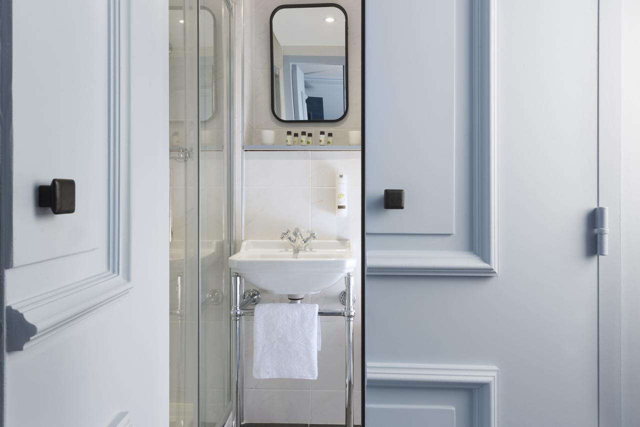 Céleste Batignolles Montmartre Hotel Paris