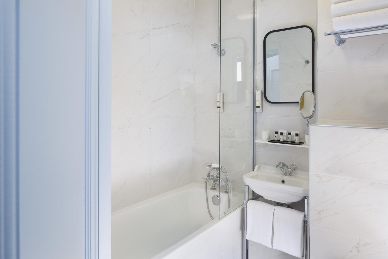 Hotel Celeste Batignolles Montmartre Paris