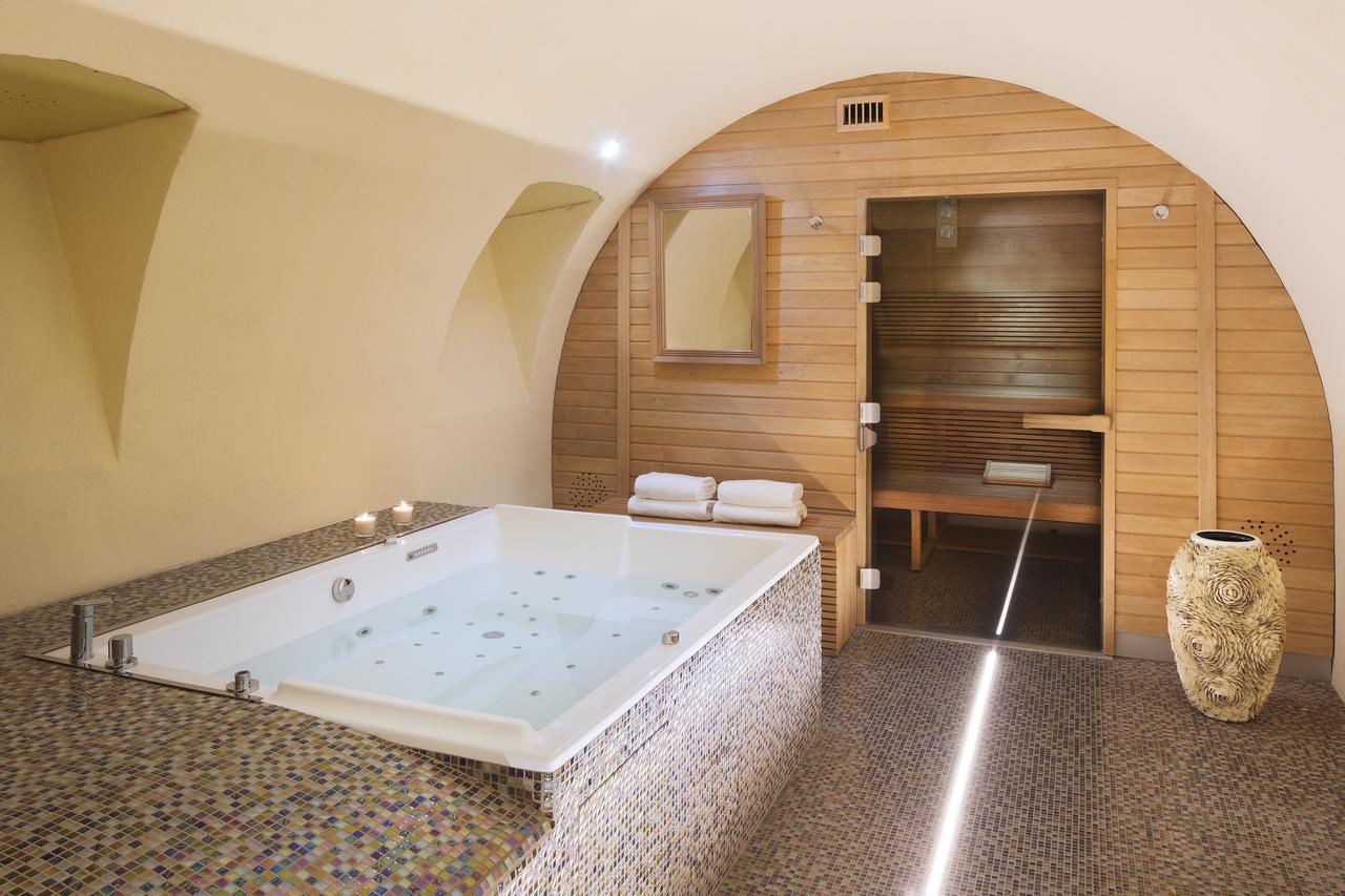 Celeste Batignolles Montmartre 4* Paris