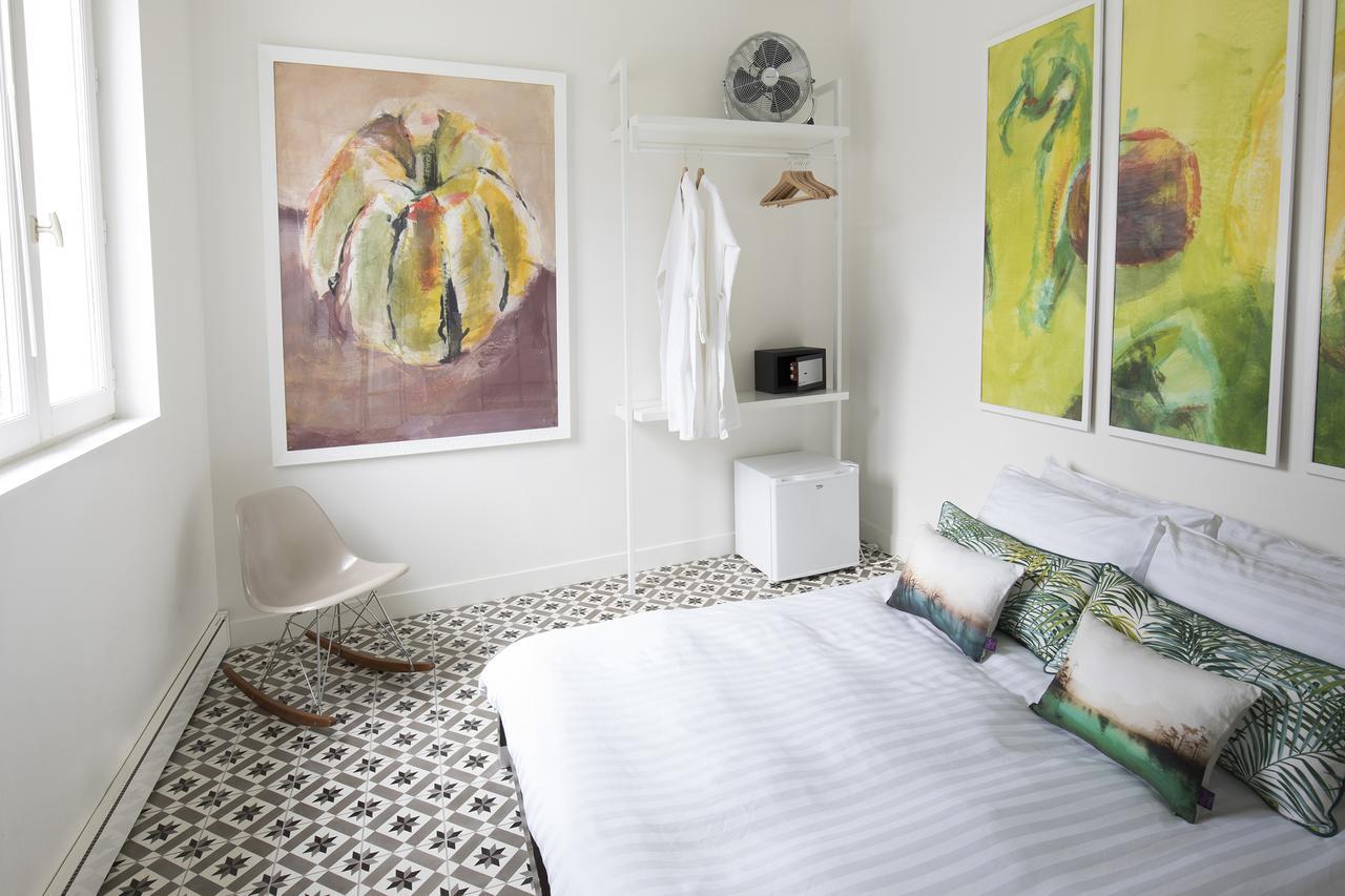 Bed & Breakfast Montmartre Romantic, - *