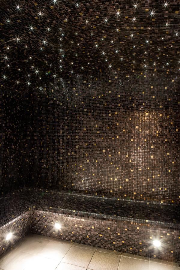 Le Tsuba 4* Paris