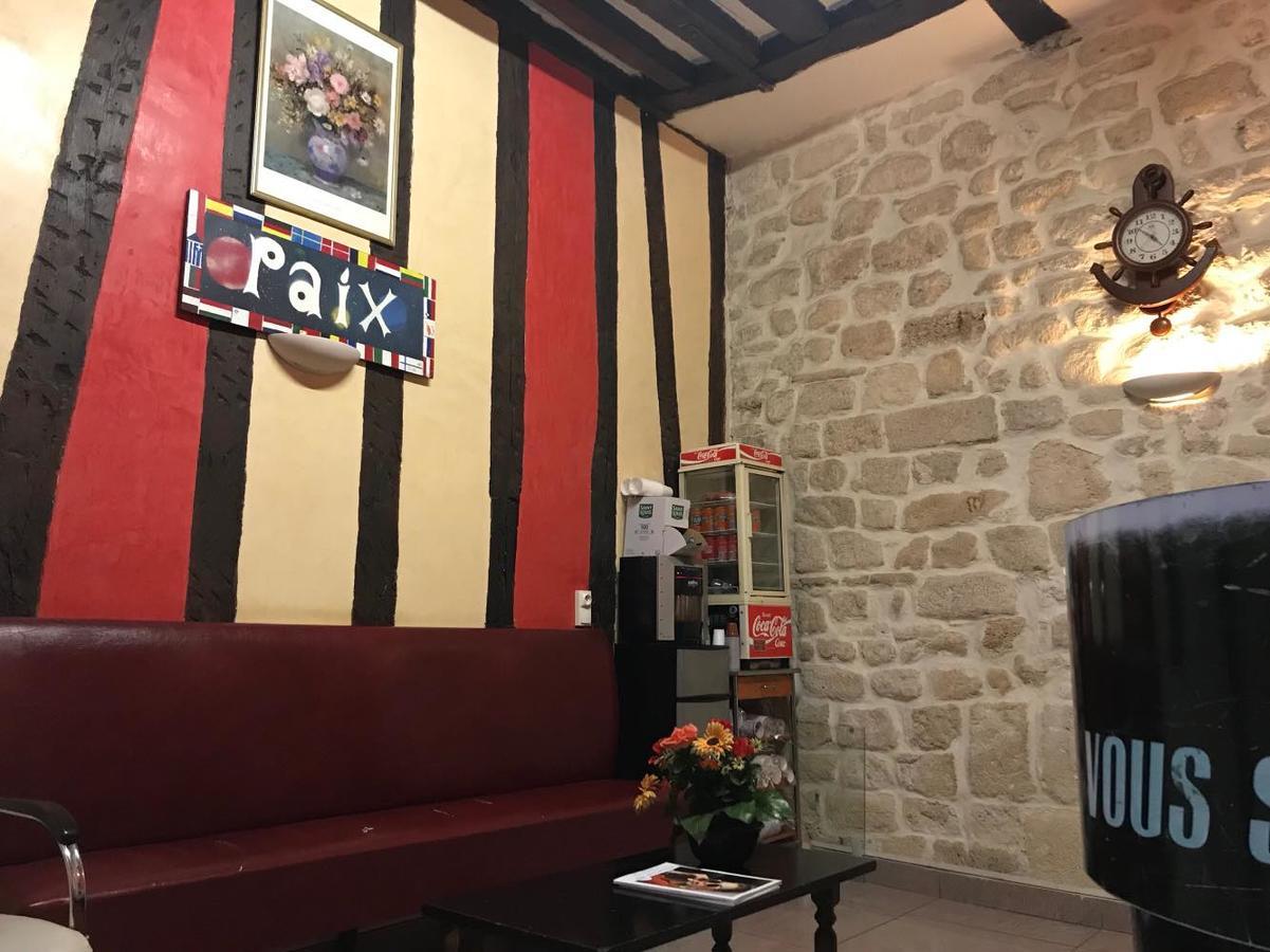 Hotel Des Fontaines 2*