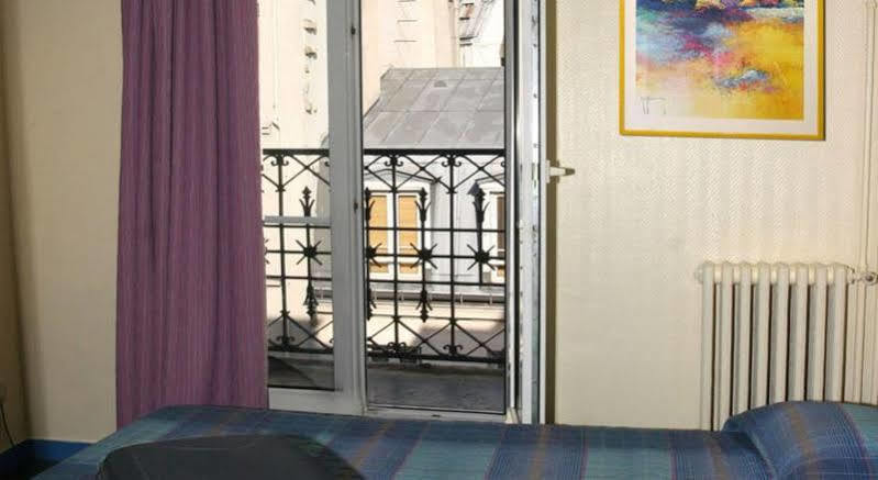 Amarys Simart * Paris