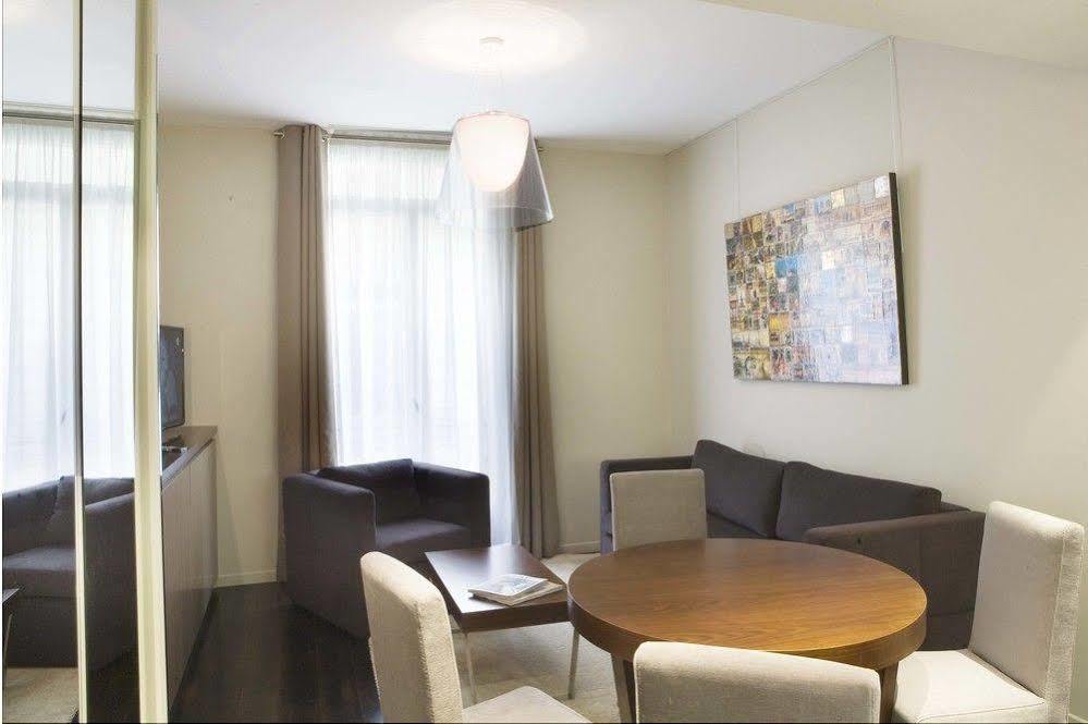 33 Marbeuf Aparthotel Paris