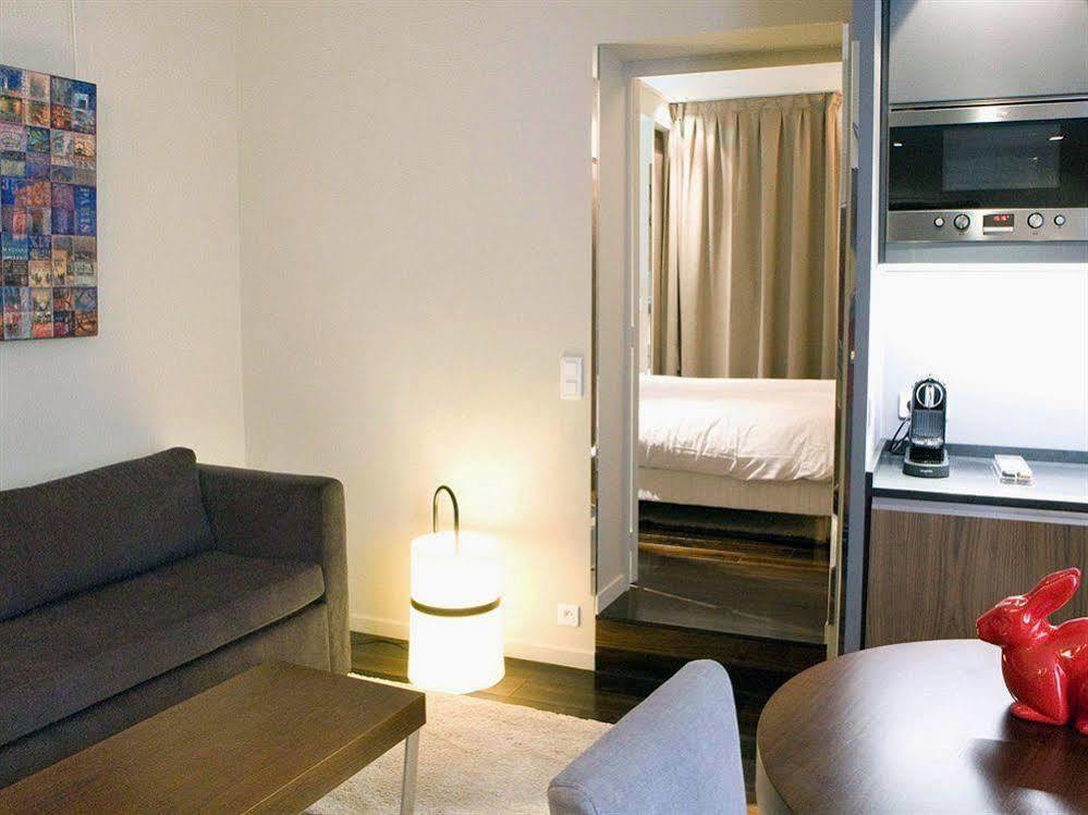 33 Marbeuf Paris