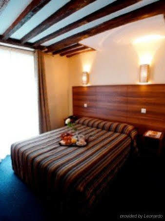 Hotel Chabrol Opéra Paris