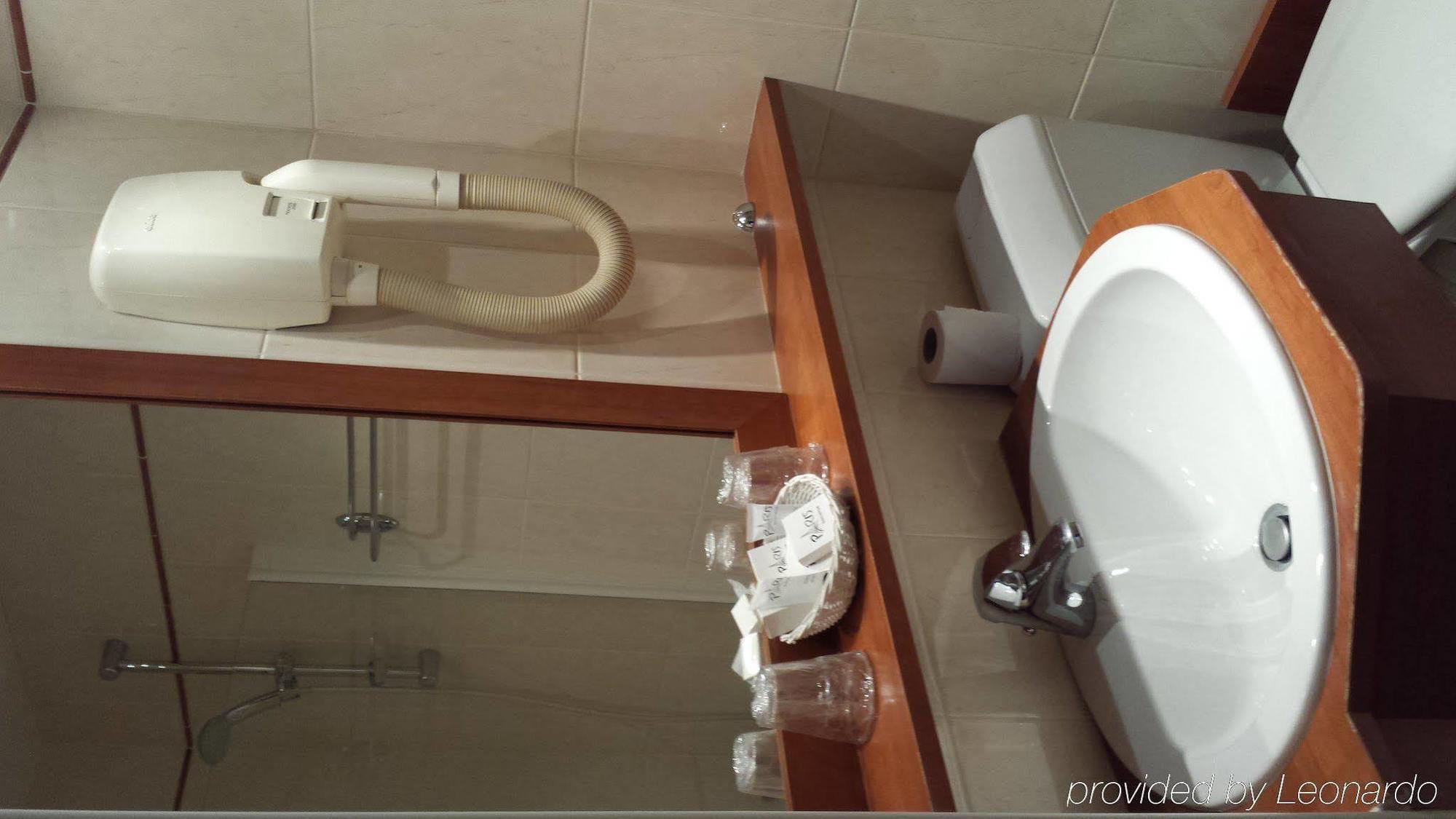 De Geneve Hotel