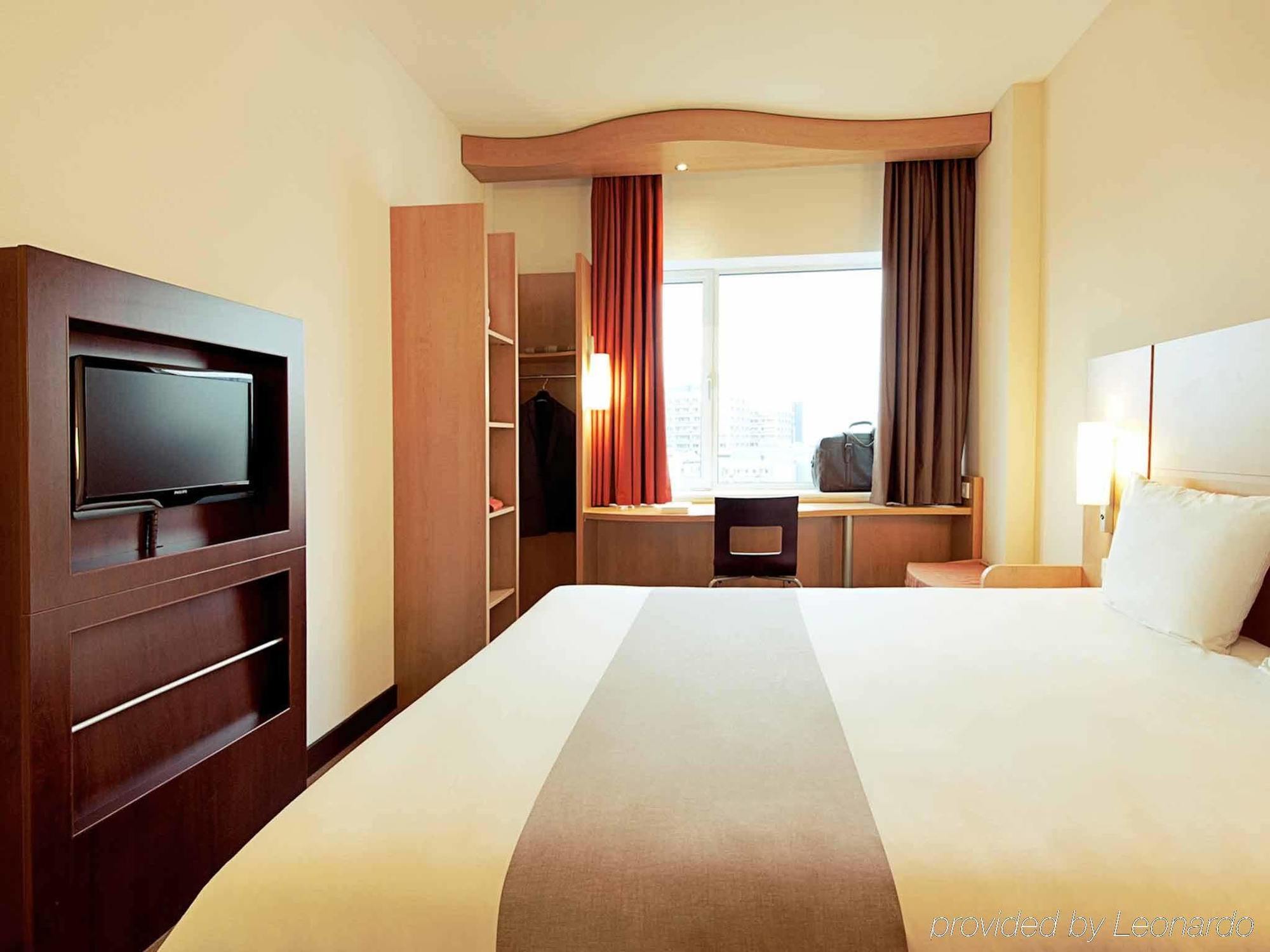 Ibis Maine Montparnasse Hotel