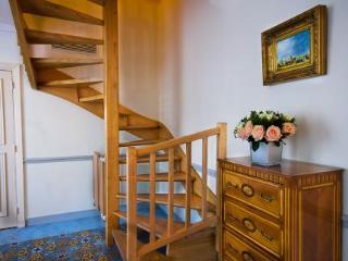 Grand Magenta Hotel
