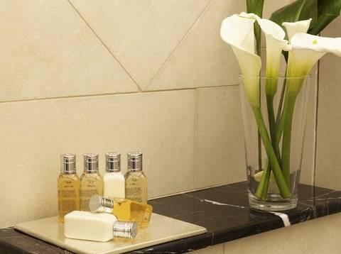 Konfidentiel Hotel 4*