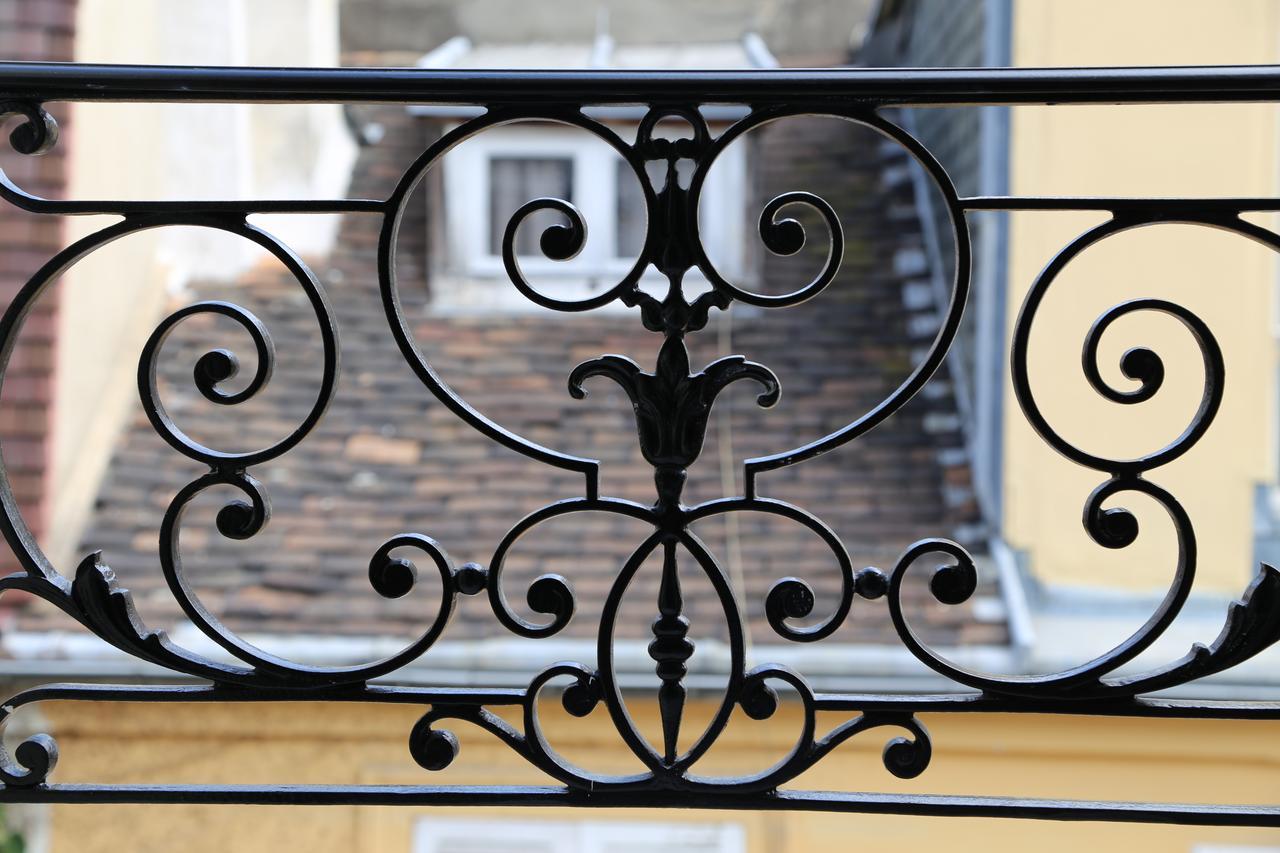 Le Clos De L'olivier Bed & Breakfast Paris