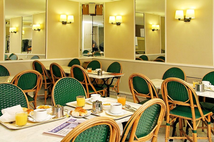 Charing Cross 3*