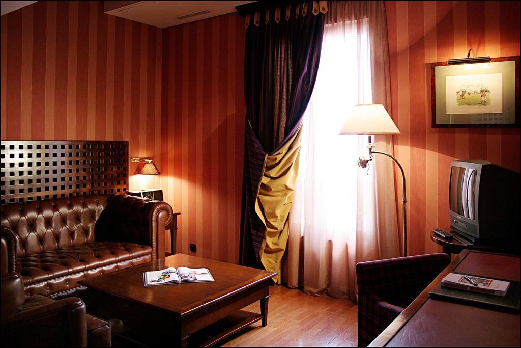 Hotel Pantheon 4*