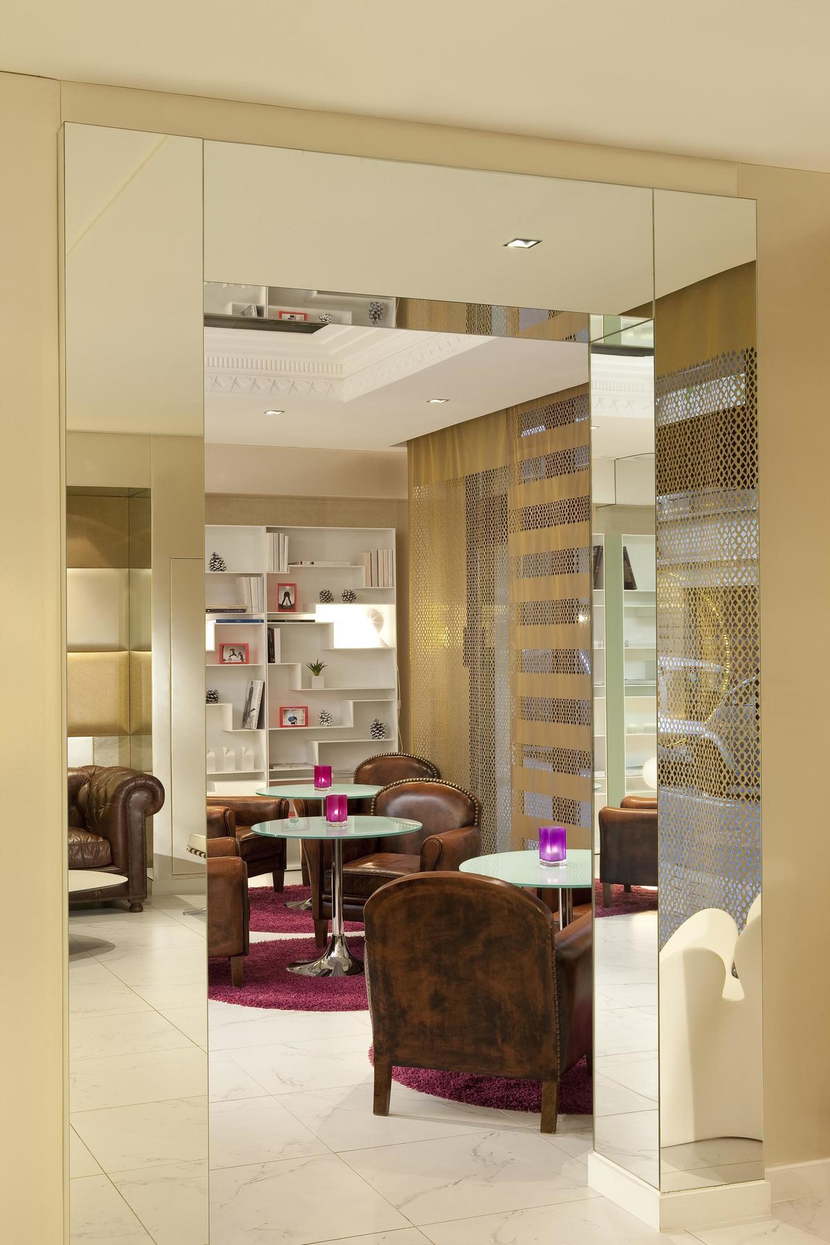 Le 7 Eiffel By Malone Hotel