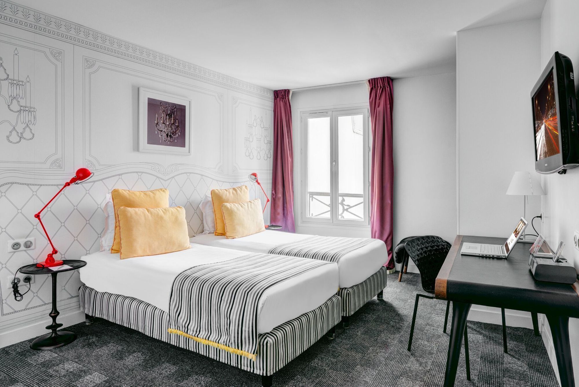 Joyce - Astotel 3*