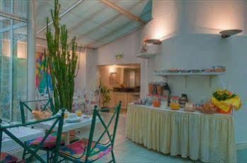 Croix De Malte Hotel 2*