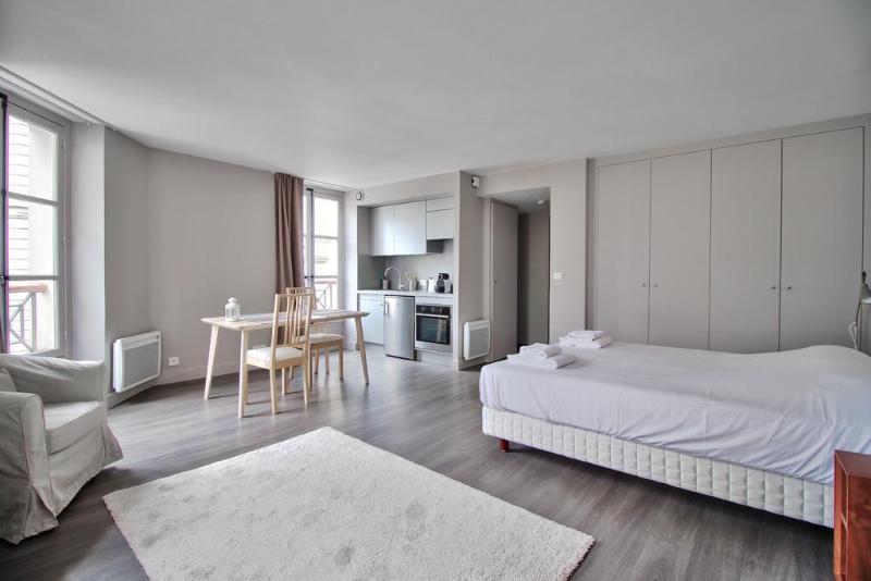 Hotel De Beaune 2*