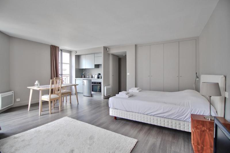 Hotel De Beaune 2*
