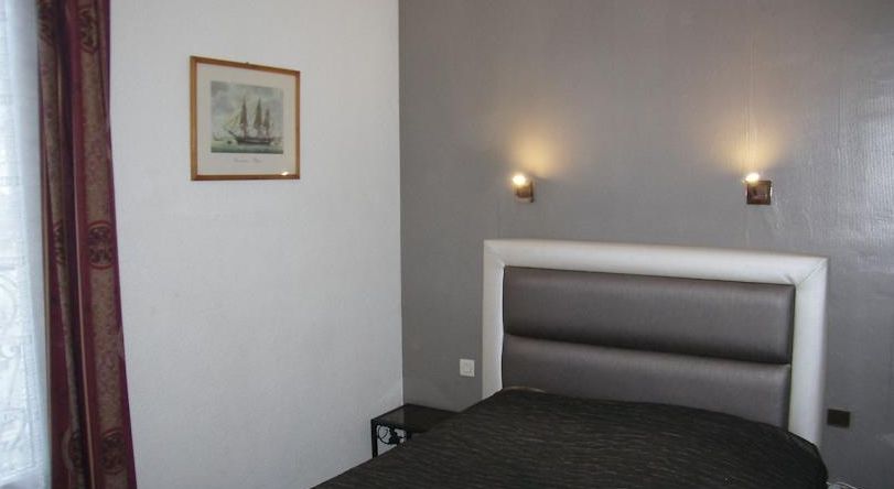 Victoria 2* Paris