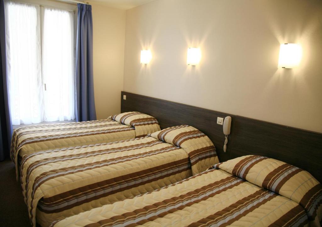 Hotel De Nemours 2*