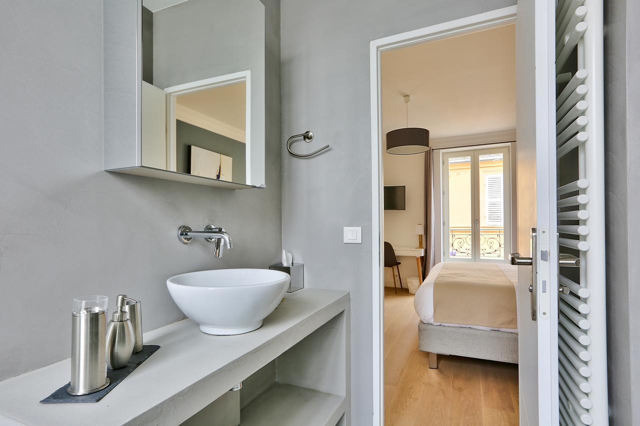 Le Clos De L'olivier Couette-café 2*