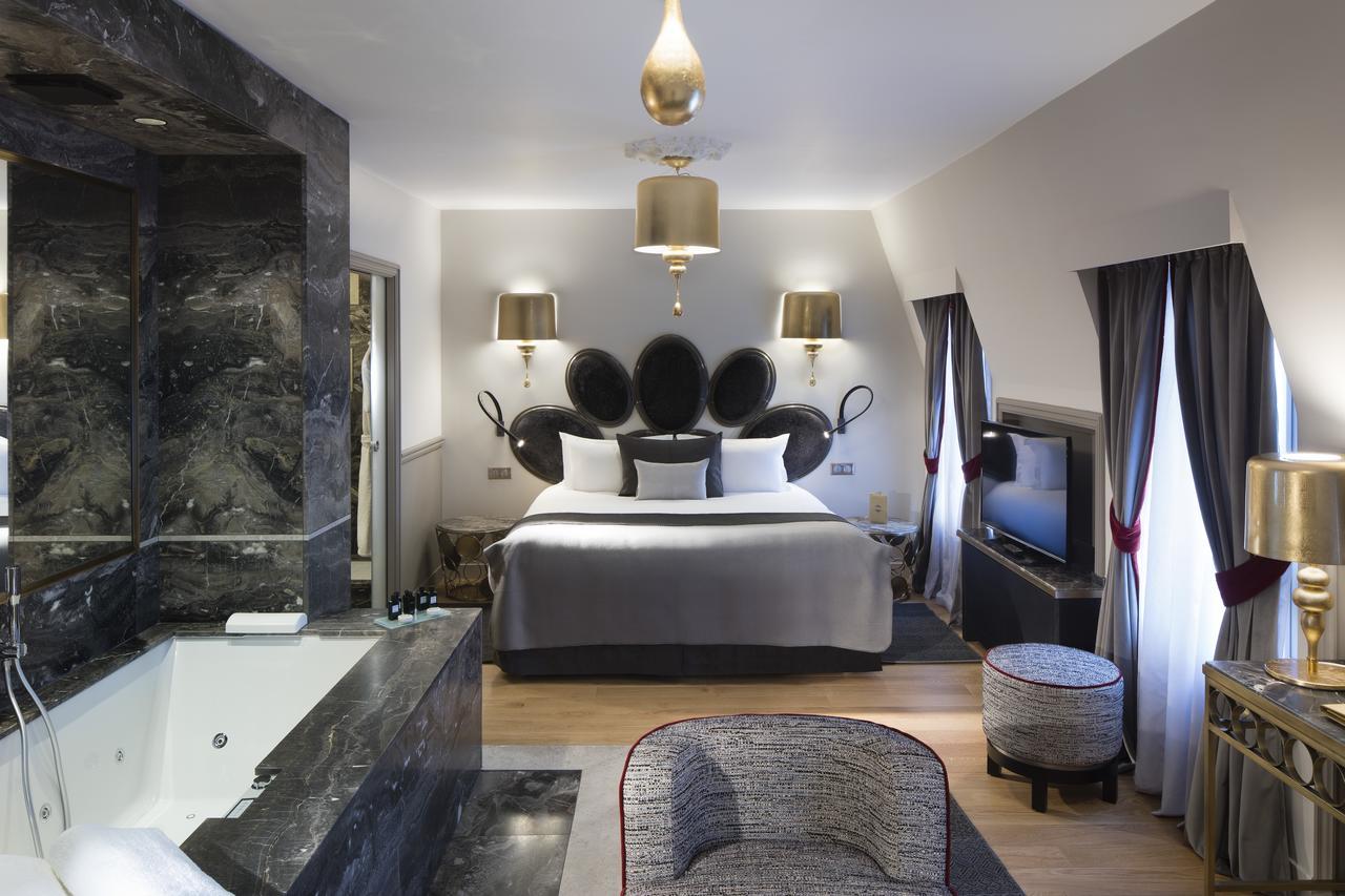 Hotel Lumen Louvre Paris