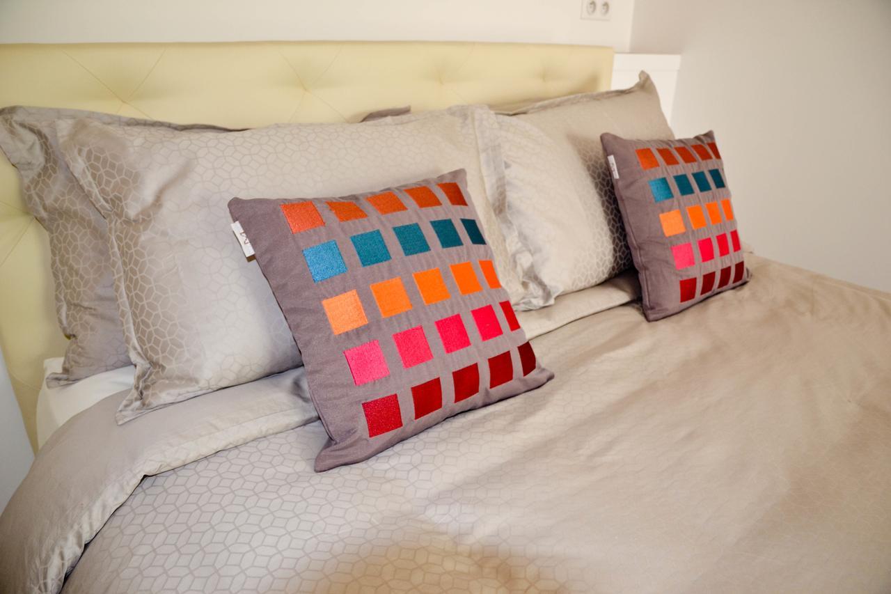 Assia & Nathalie - Luxury Marais Bed & Breakfast Paris