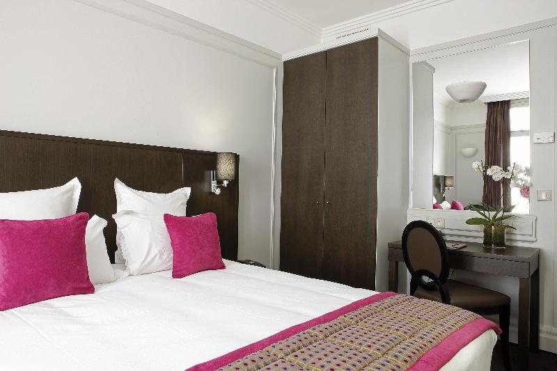 California 4* Paris