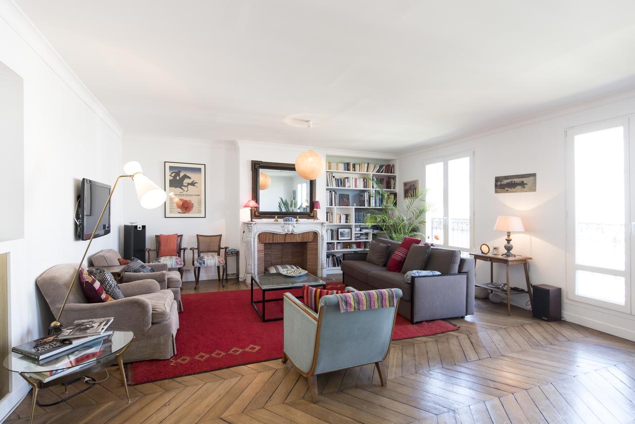 Apartment Veeve - Balcony Over The Tree-lined Boulevard *