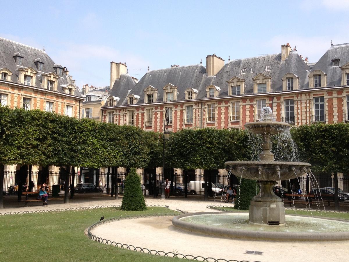 New Chic Flat : Le Marais - Place Des Vosges Apartment