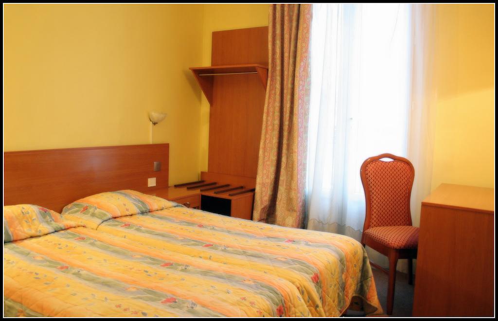 Hotel Pax 18e 2*