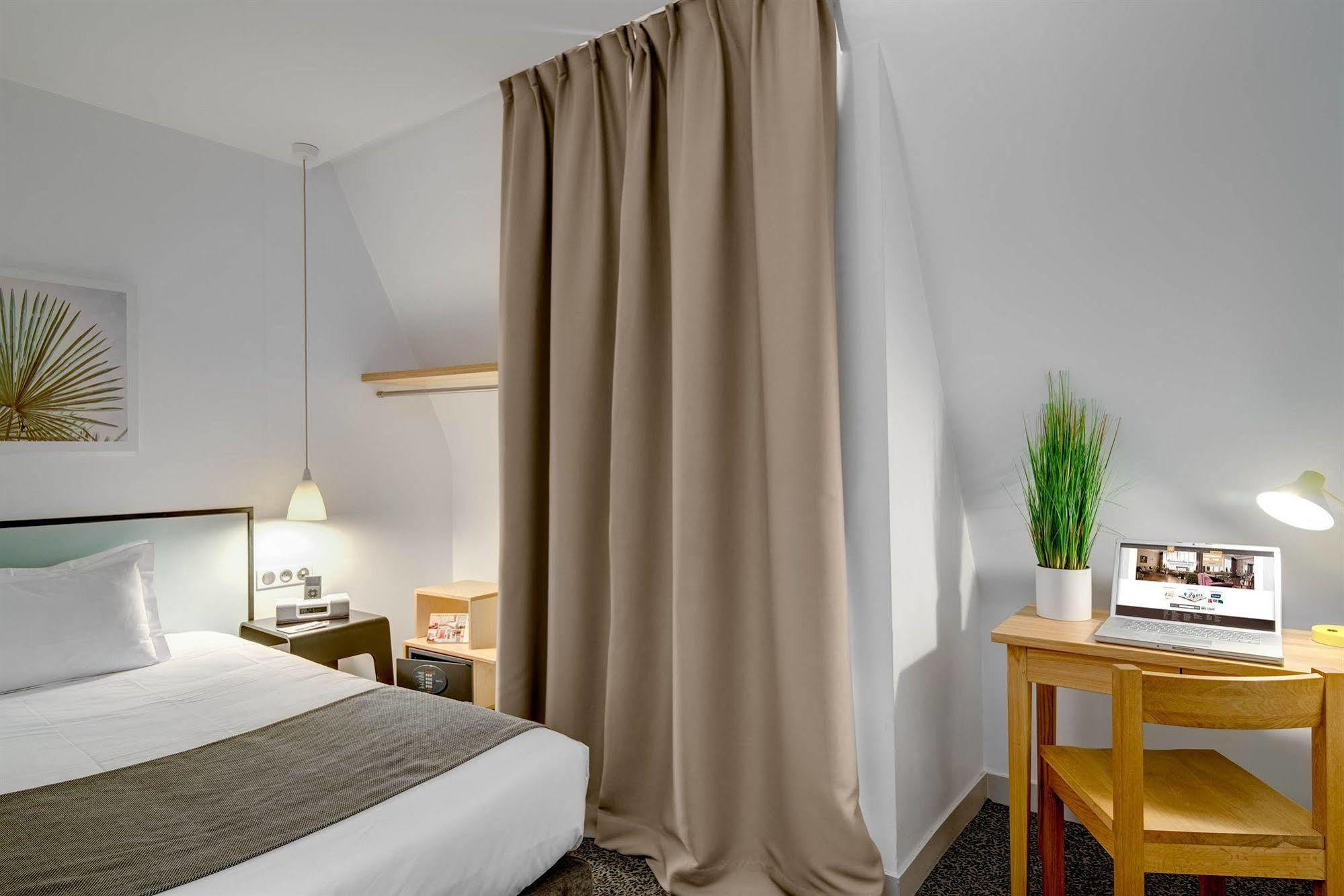 Palm - Astotel 3*