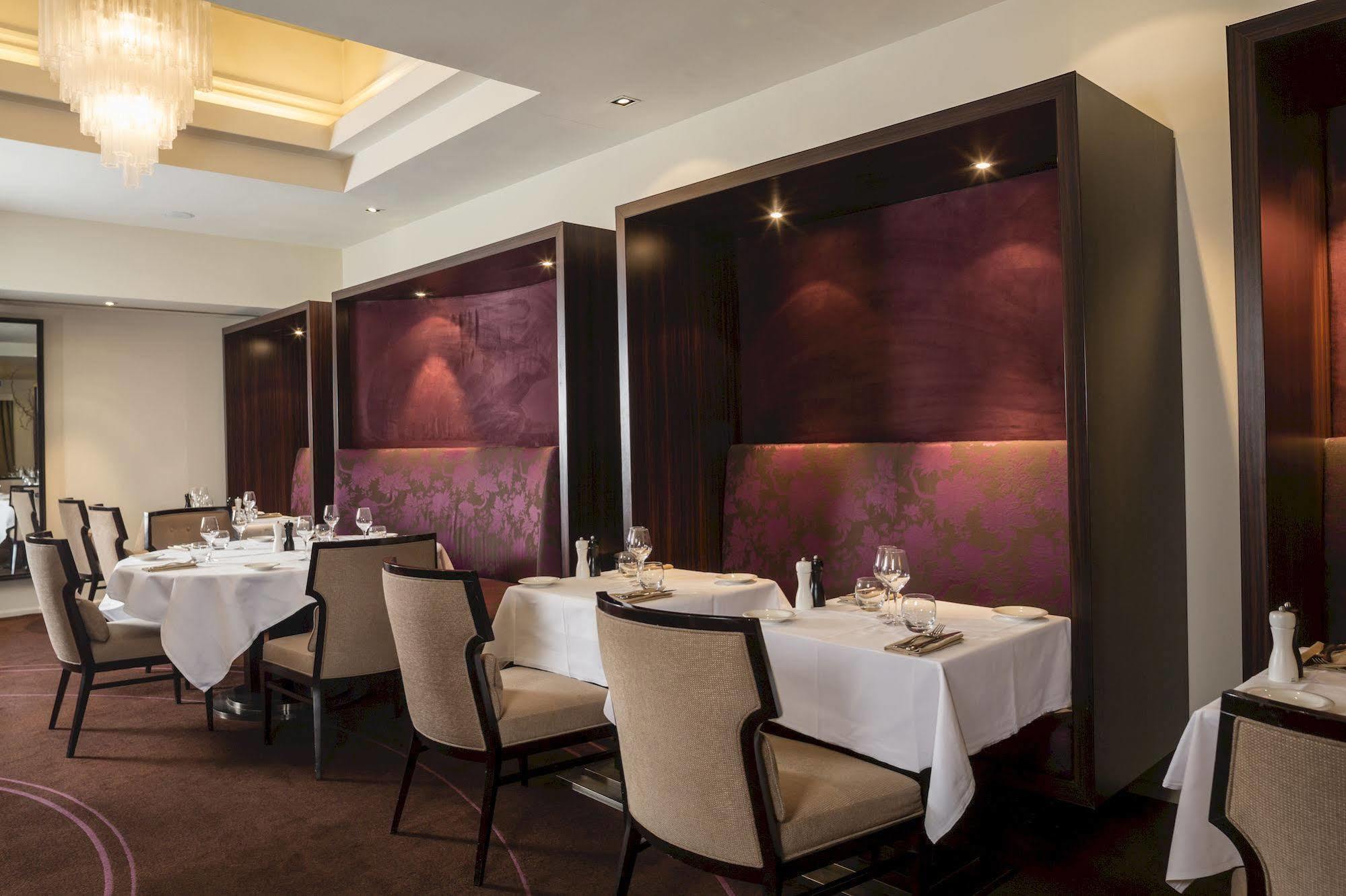 La Tremoille Hotel Paris