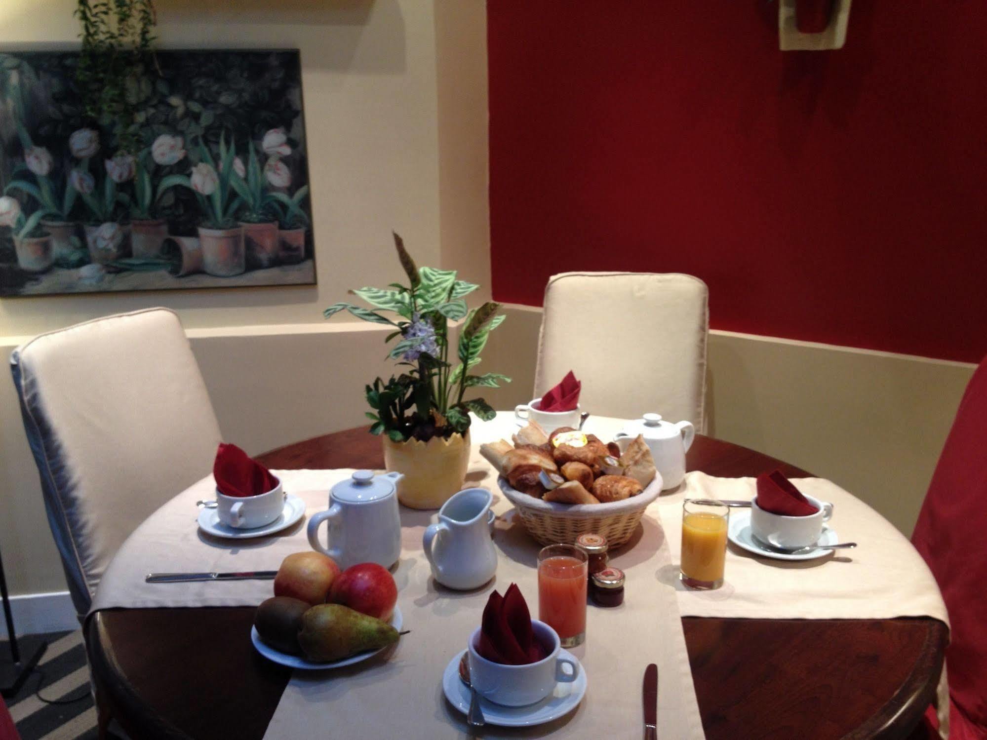 Virgina 3* Paris