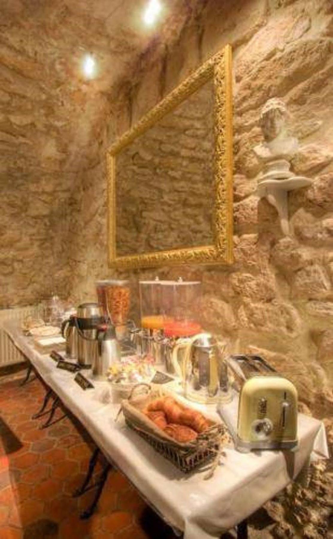Hotel Le Temple De Jeanne 3*