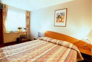 Hotel Timhotel Nation 3*
