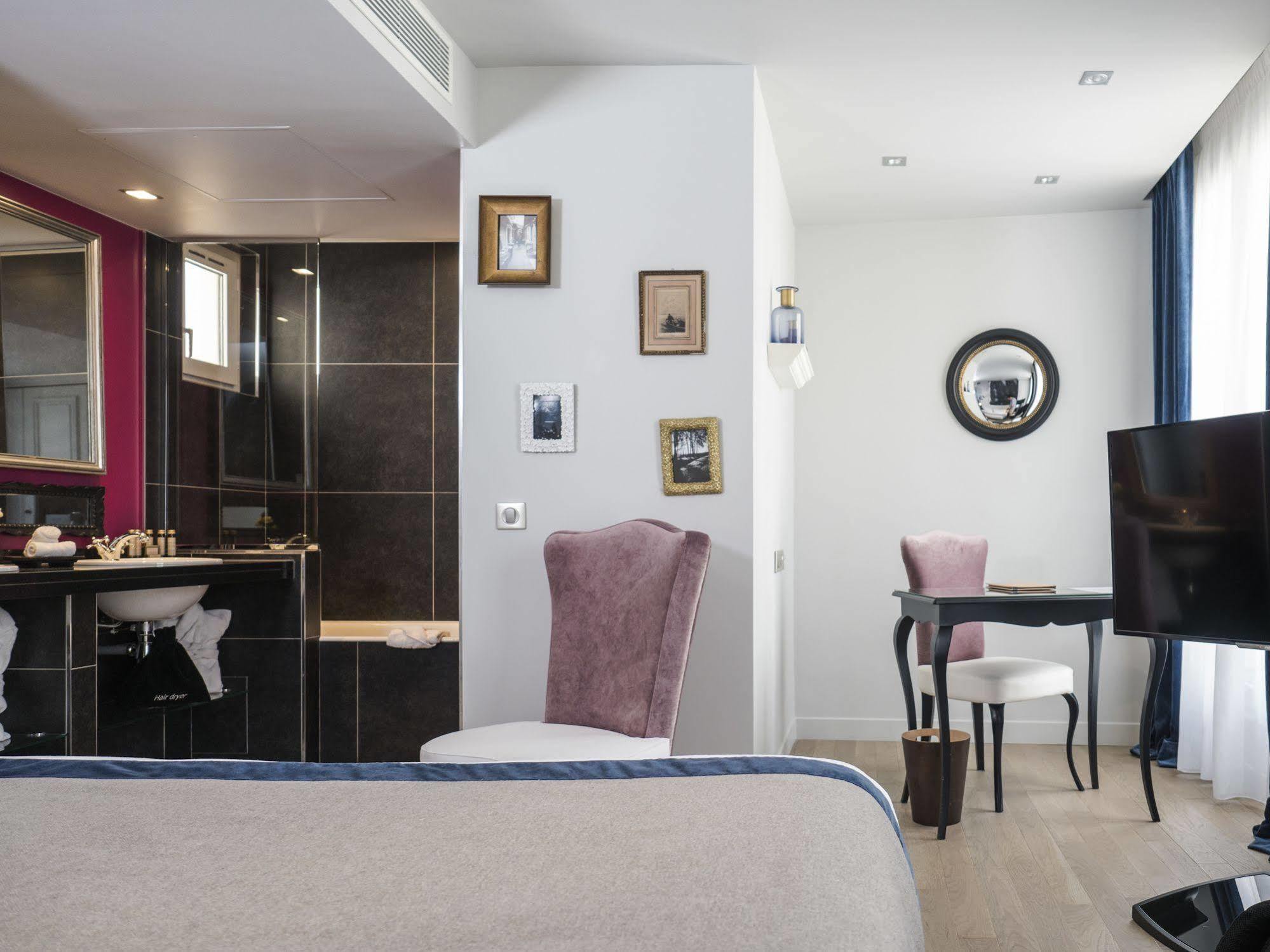 Taylor Hotel Paris