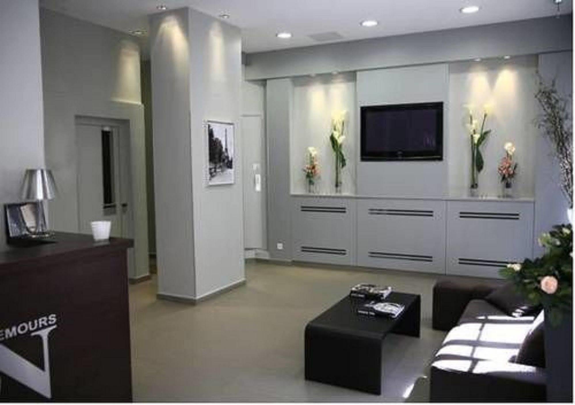 De Nemours 2*