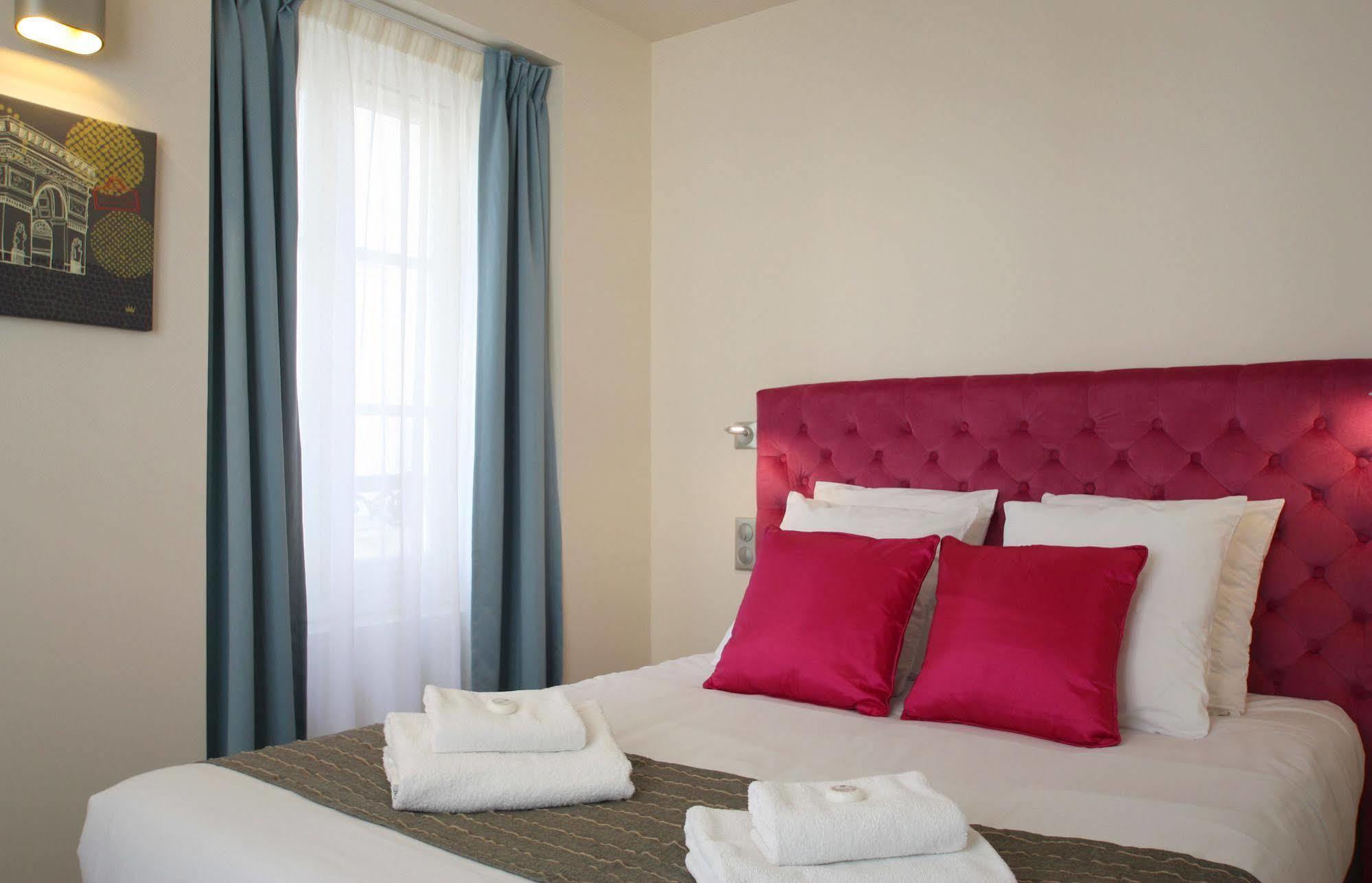 Apartment Centre - At Paris