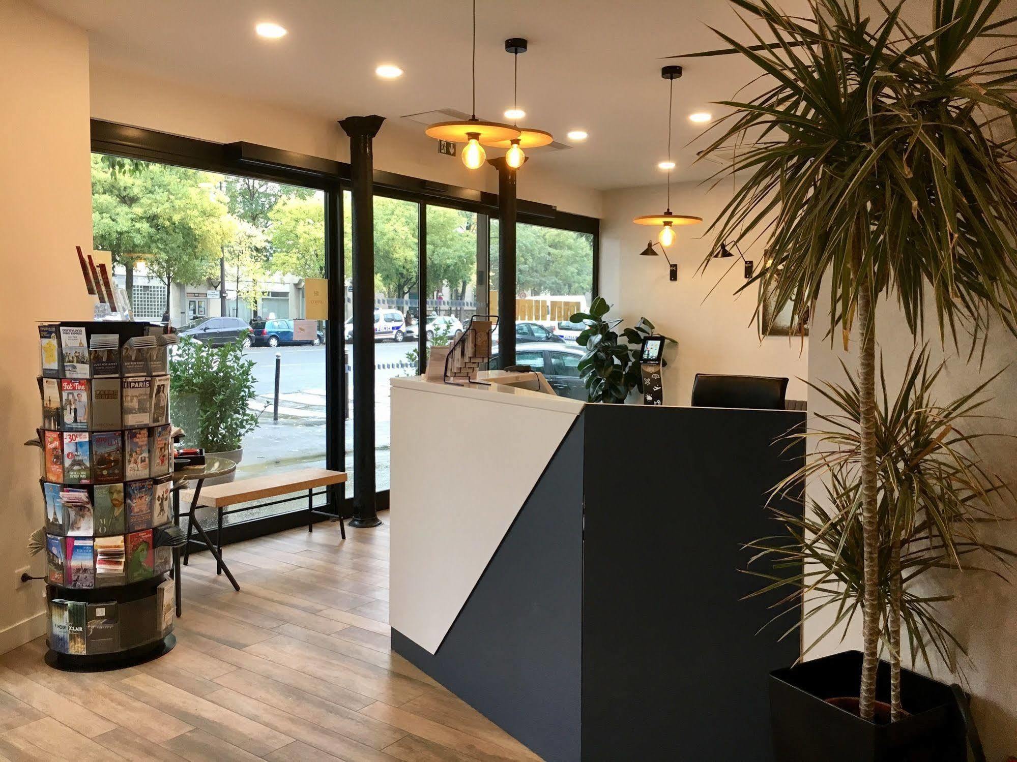 Coypel By Magna Arbor Hotel Paris