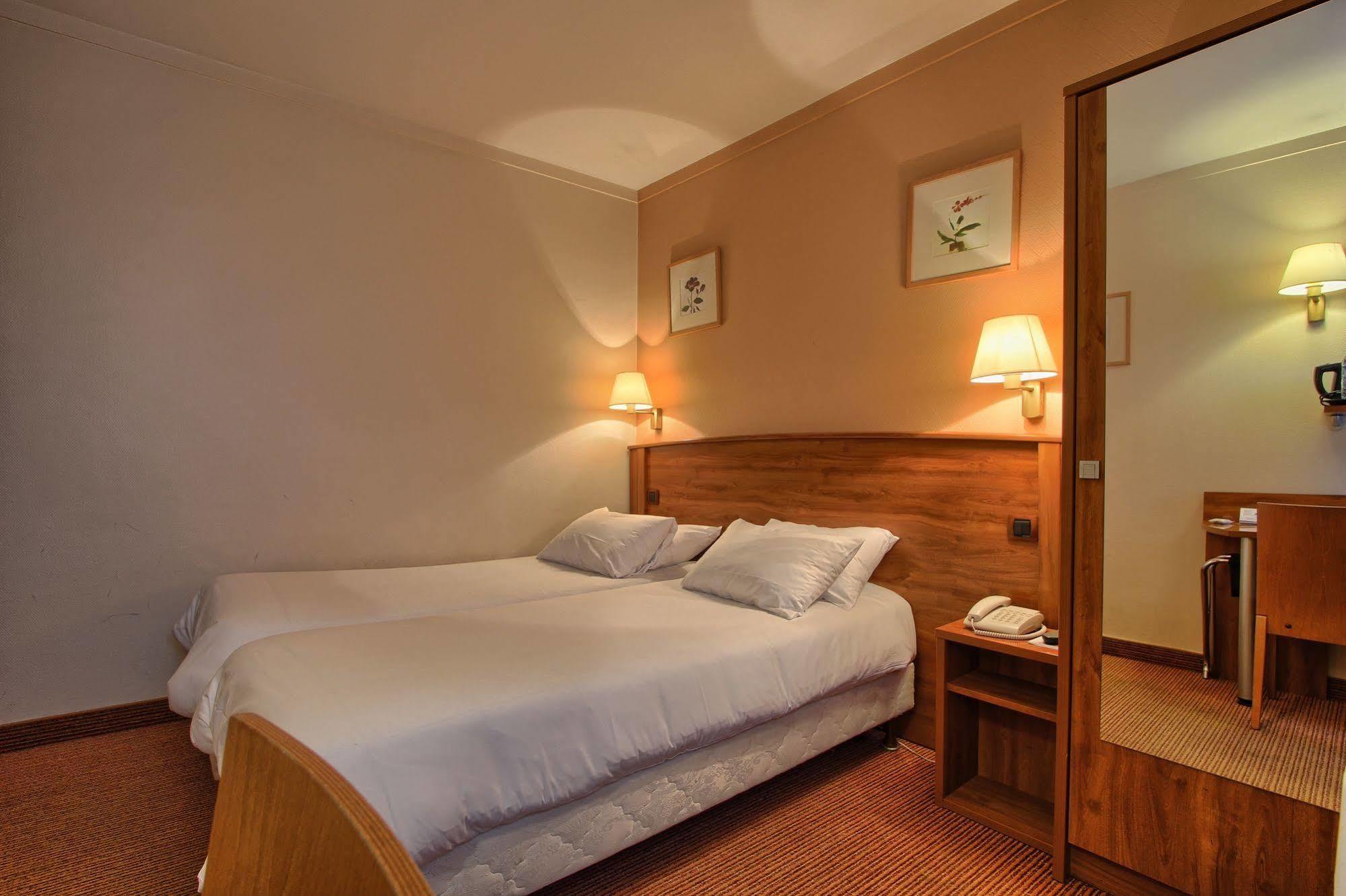 Timhotel Tour Eiffel 3* Paris